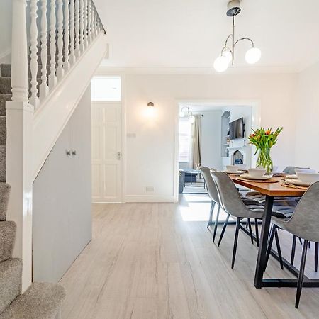 Southview Stays - Three Bedroom House Chester Extérieur photo