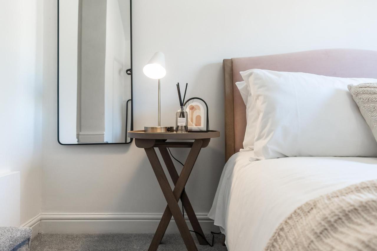 Southview Stays - Three Bedroom House Chester Extérieur photo