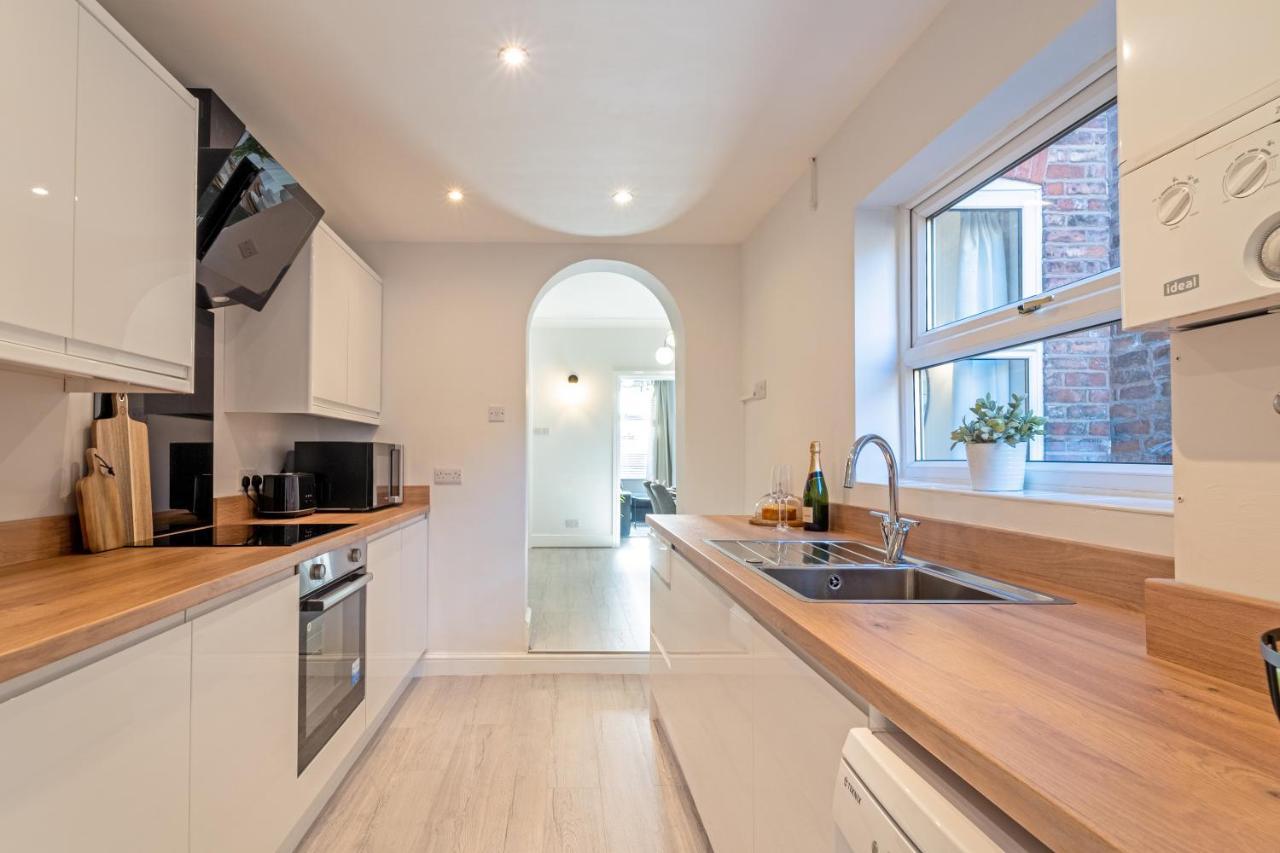 Southview Stays - Three Bedroom House Chester Extérieur photo