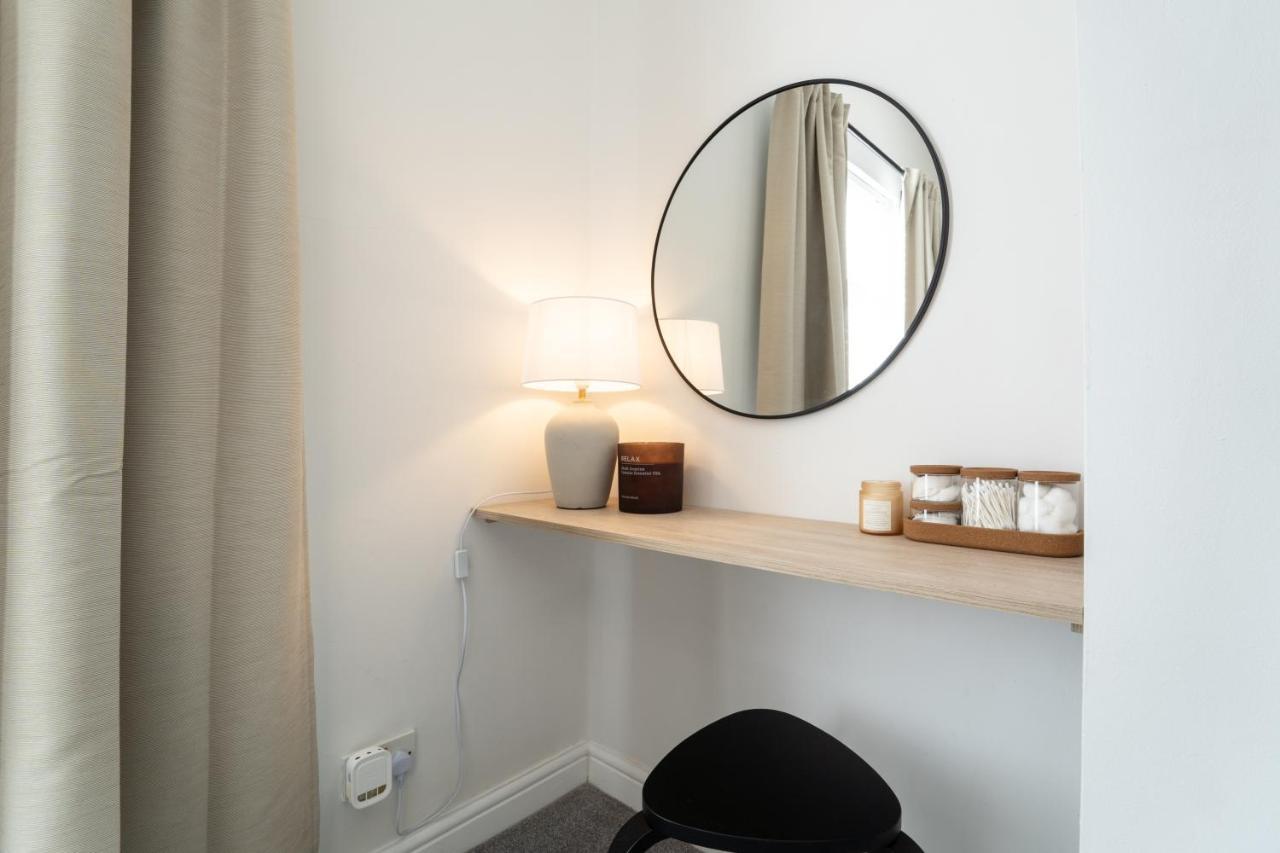 Southview Stays - Three Bedroom House Chester Extérieur photo