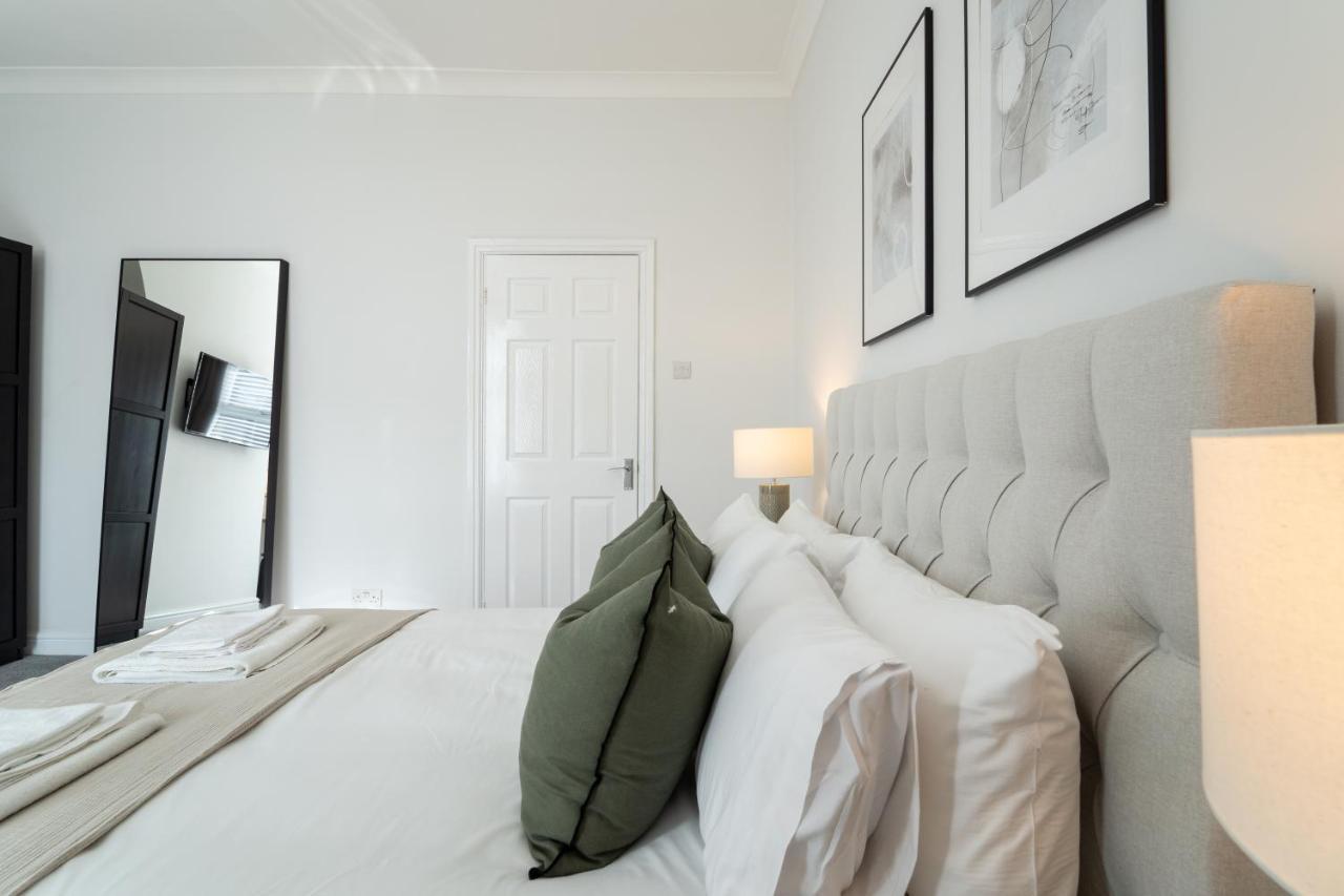 Southview Stays - Three Bedroom House Chester Extérieur photo