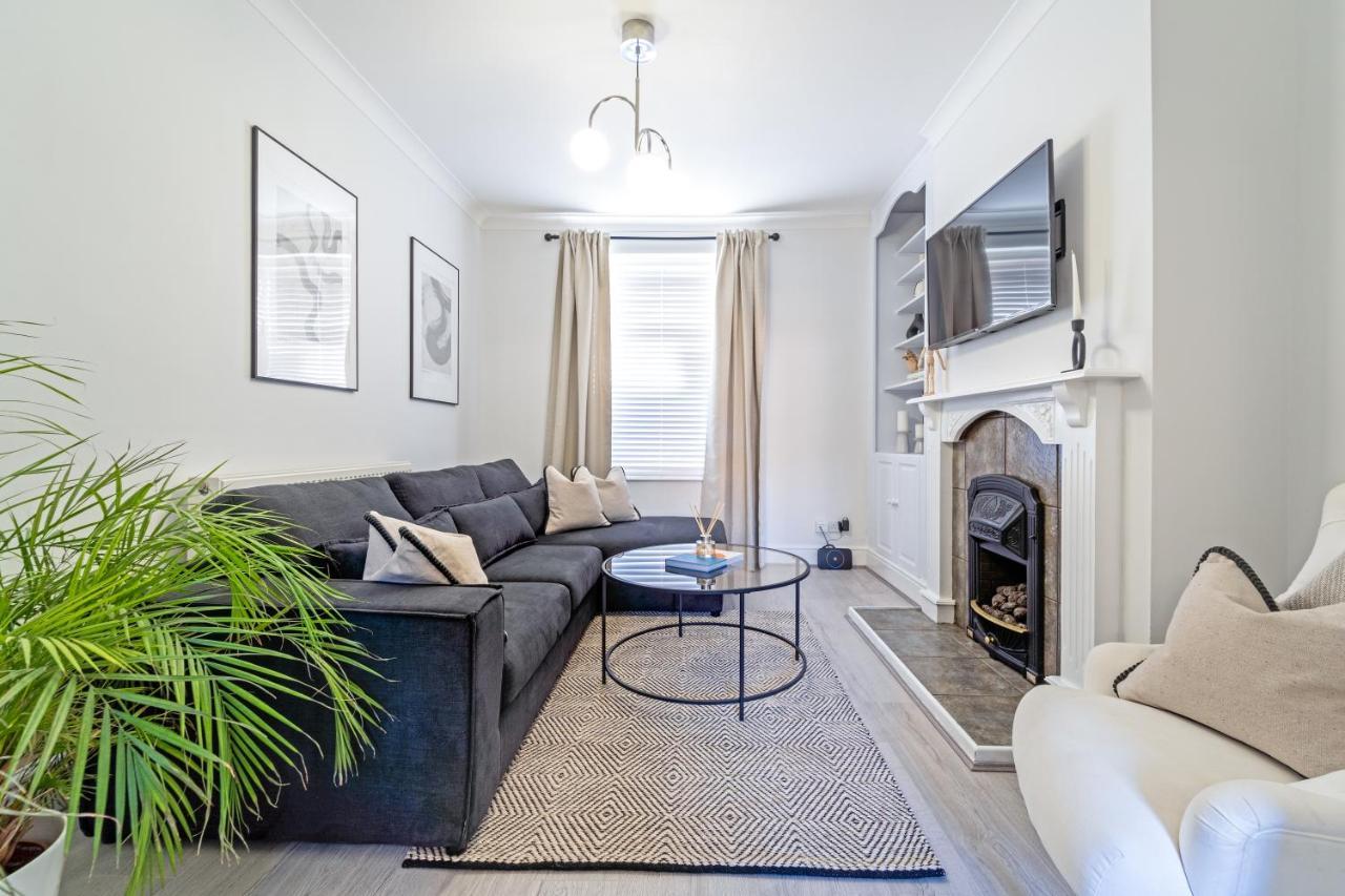 Southview Stays - Three Bedroom House Chester Extérieur photo