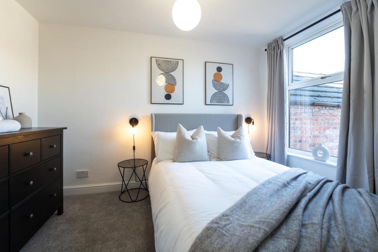 Southview Stays - Three Bedroom House Chester Extérieur photo